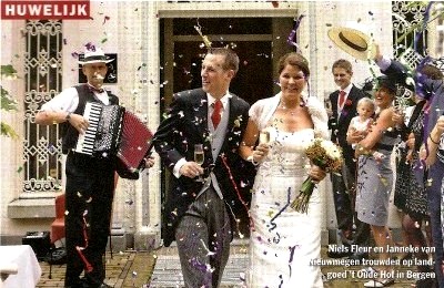 Bruiloft Trouwdag Huwelijk Muziek met Accordeonist Violist en Zanger Pianist Henk George Lippens, Franse en Italiaanse Muziek. Vloeiend Frans en Italiaans sprekend !